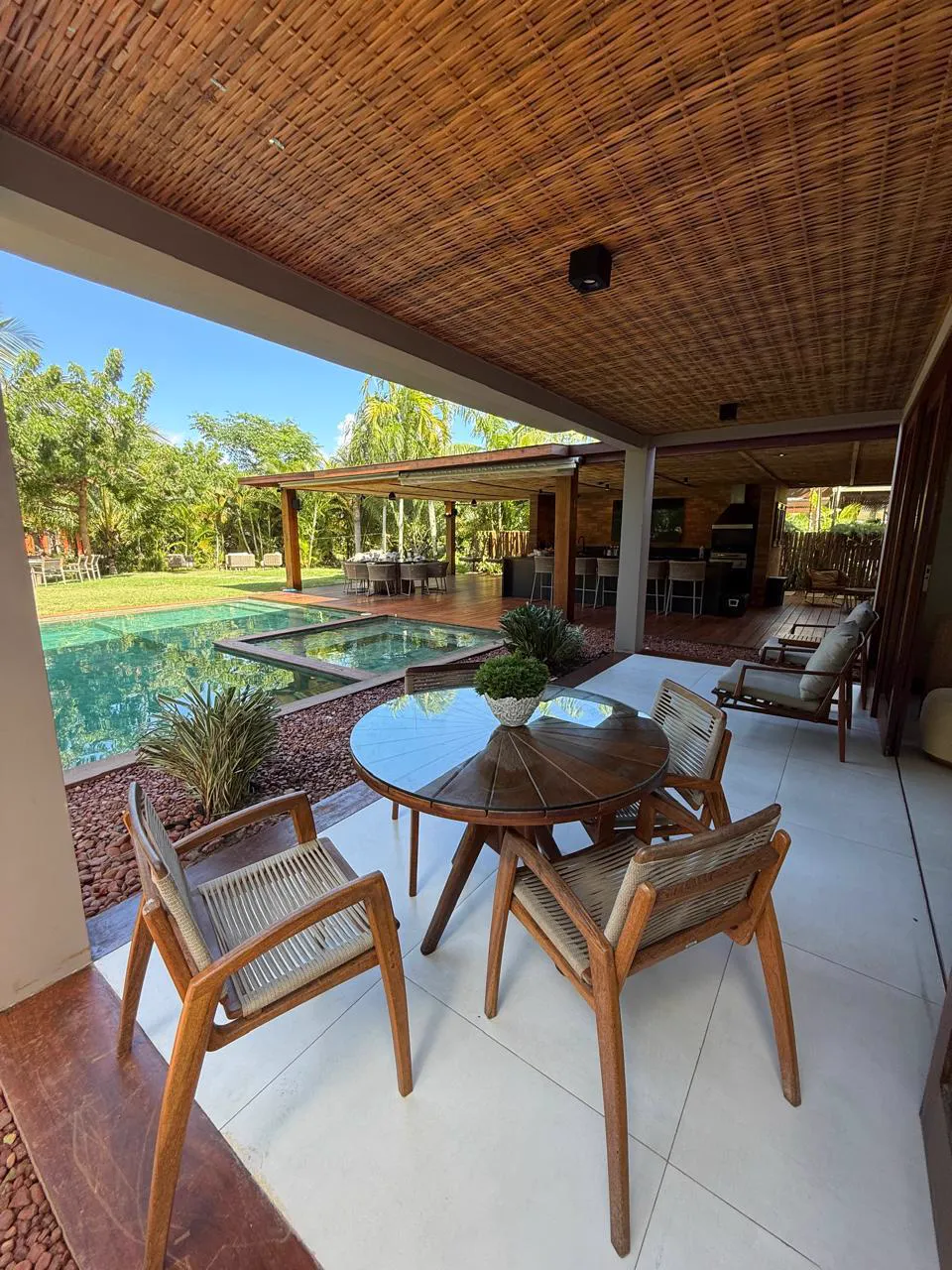 Área de lazer da Casa 318, de frente para a piscina